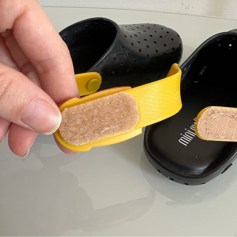 MINI MELLISA Rocket Black and Yellow Clogs, 8 Toddler - Picture 5 of 9